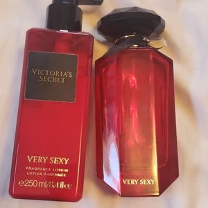 Very sexy lotion and spray smells amazing!